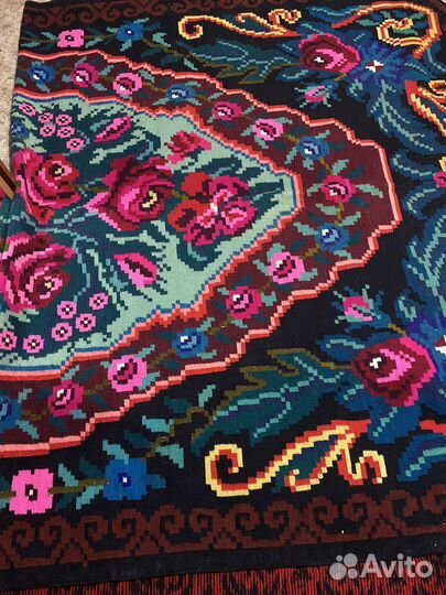 Ковер шерстяной ручной работы