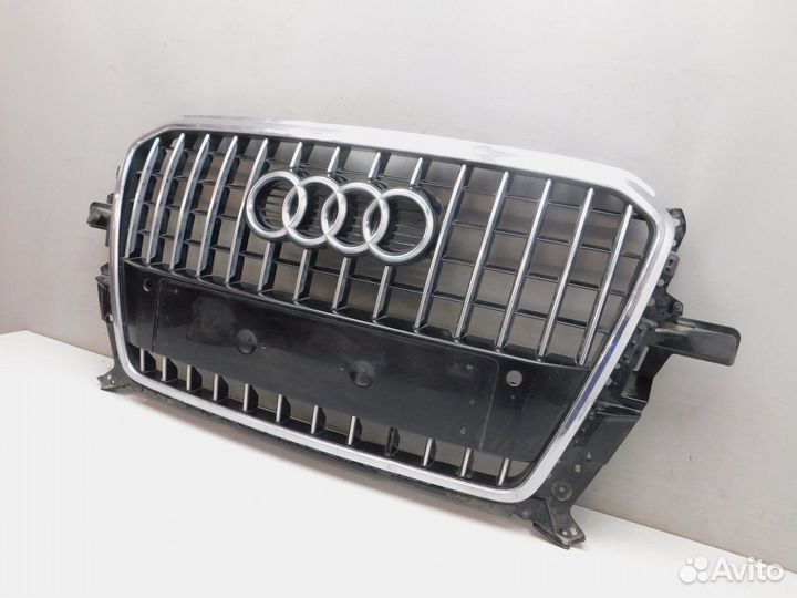 Решетка радиатора Audi Q5 (97030)