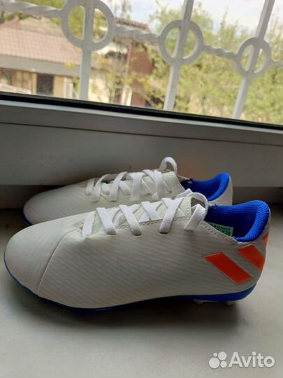 Бутсы adidas nemeziz Messi 30размер
