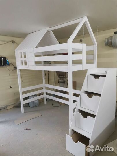 Детская кровать чердак домик