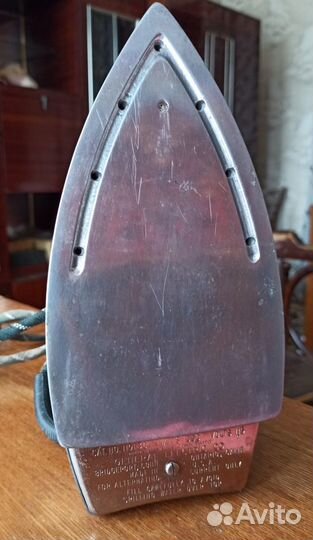 Винтажный паровой утюг General Electric