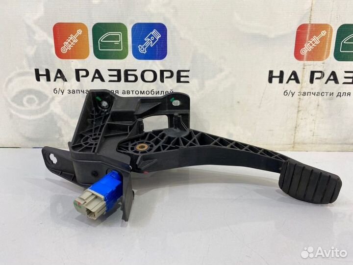 Педаль сцепления Renault Logan Stepway L52 1.6