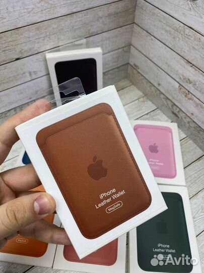 Картхолдер Apple MagSafe Wallet