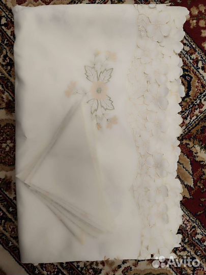 Скатерть новая с салфетками