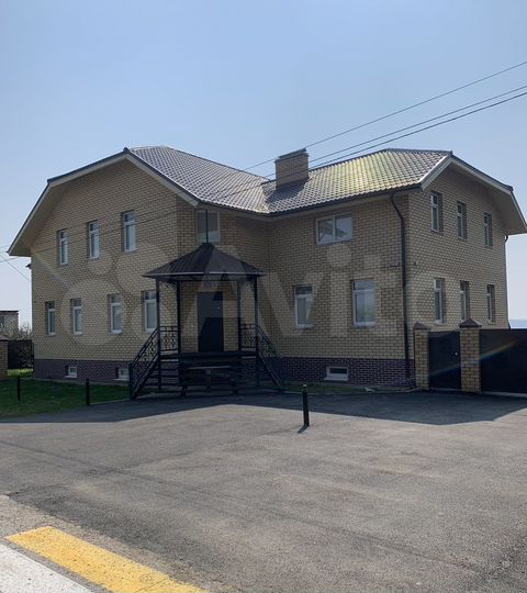 Коттедж 450 м² на участке 15 сот.