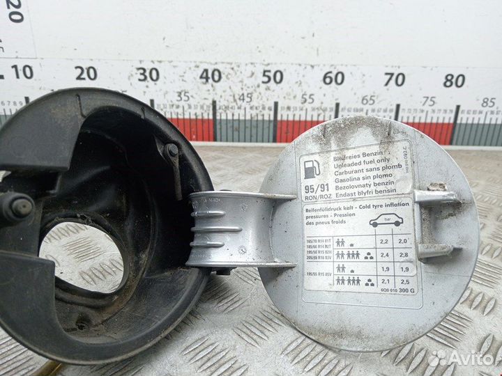 Лючок бензобака для Volkswagen Polo 4 6Q6809857E