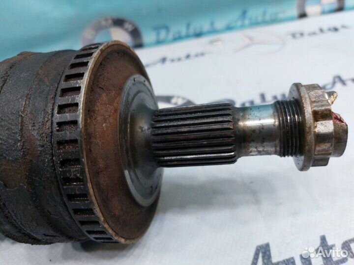 Привод задний Mercedes-Benz E-Class S210 M112.911