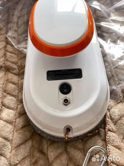 Робот мойщик окон dBot W100, стеклоочиститель