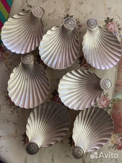 Кокотницы мельхиор