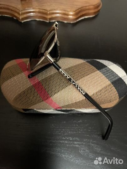 Солнцезащитные очки