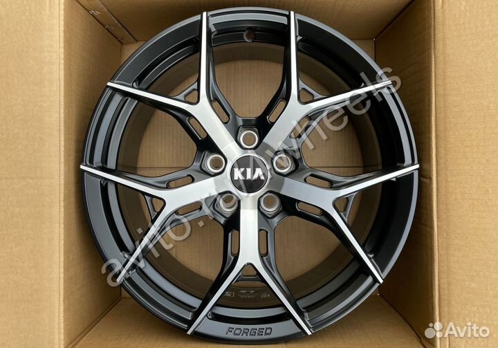 Кованые диски Киа Стингер R18 наличие