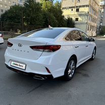 Hyundai Sonata 2.0 AT, 2018, 52 000 км, с пробегом, цена 2 050 000 руб.