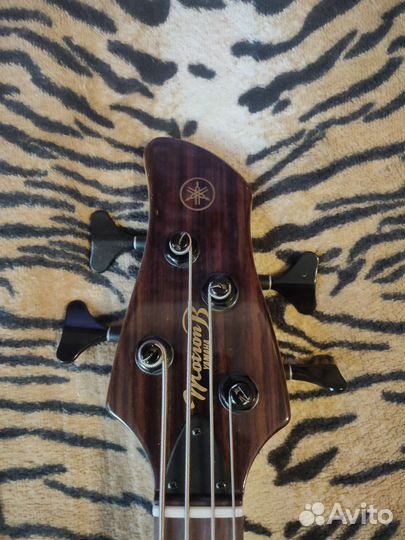 Бас гитара Yamaha MB-55 Motion Bass