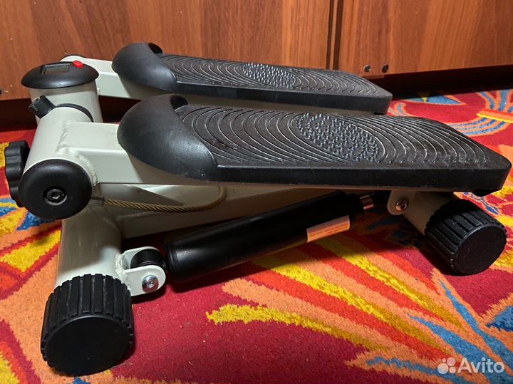 Тренажер для ног Torneo (степпер мини)