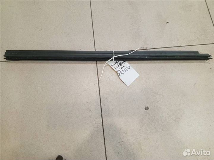 Уплотнитель стекла двери передней левой (бархотка