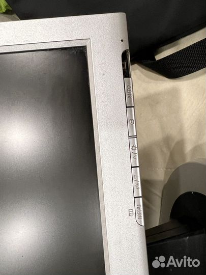 Монитор Samsung