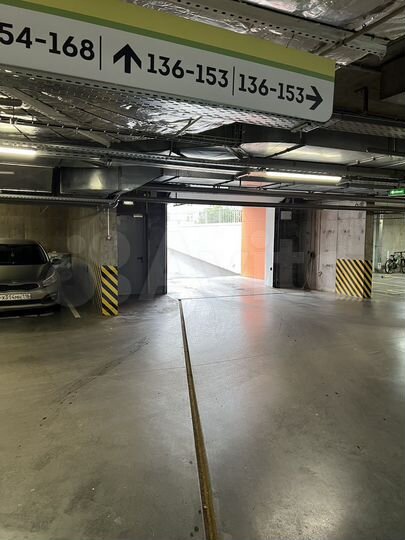 Машиноместо, 13 м²