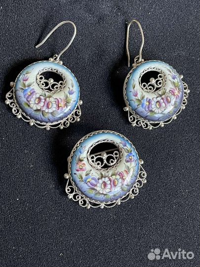 Гарнитуры Ростовская финифть Роспись на эмали