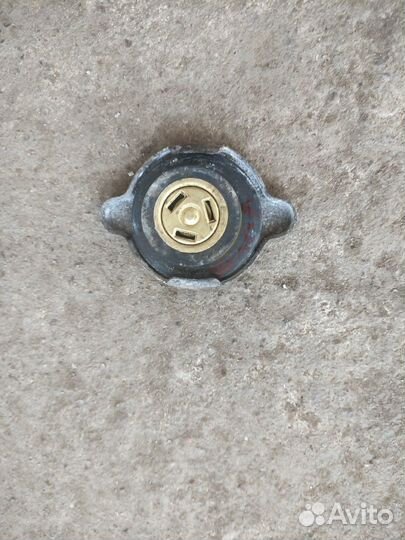 Крышка радиатора Mercedes-Benz 190 W201