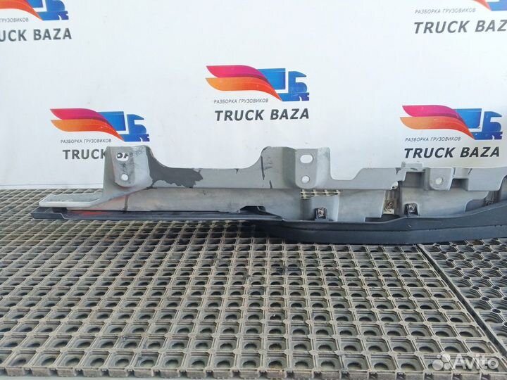 Корпус подножки правый Renault T