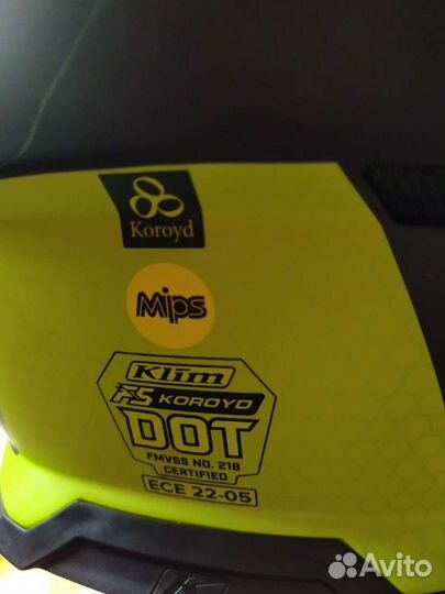 Шлем спортивный карбоновый