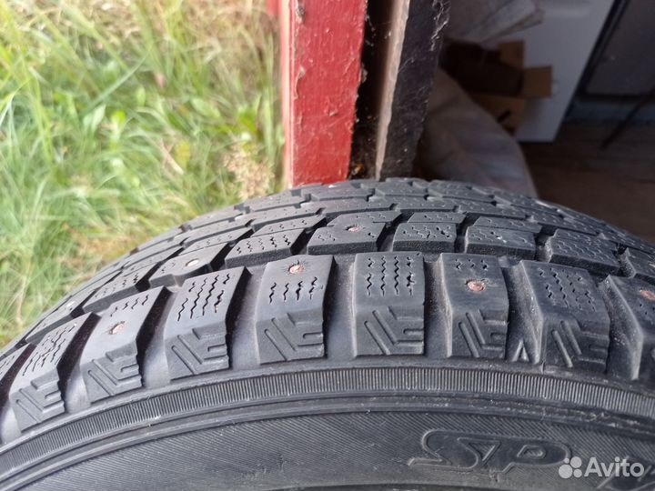 Dunlop SP Winter Ice 01 185/65 R15 88T