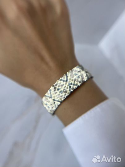 Браслет из бисера