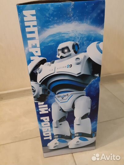 Робот интерактианый, новый