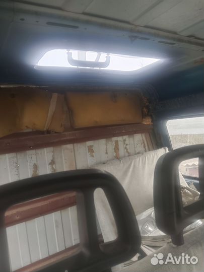 Люк механический газель