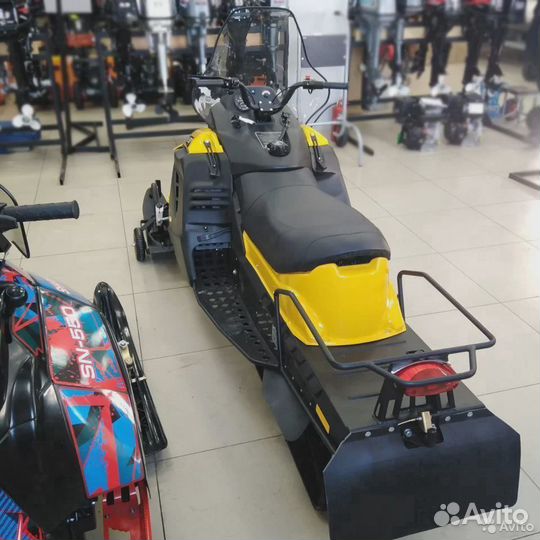 Снегоход Русская механика Tiksy 250 люкс витрина