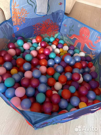 Бассейн с шариками