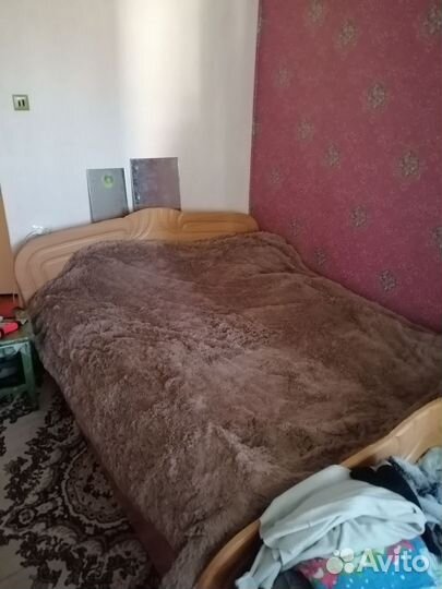 Кровать