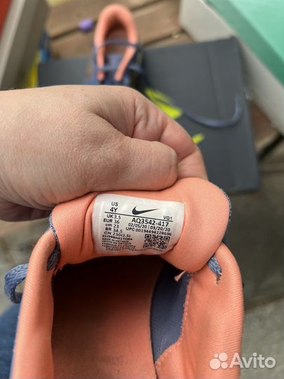 Кроссовки для девочки