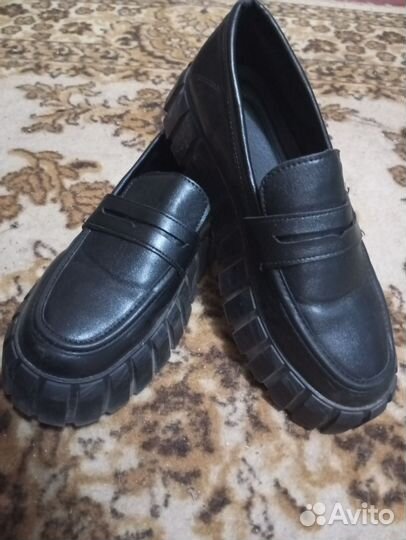 Продаю Лоферы