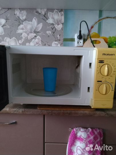Микроволновка бу продам