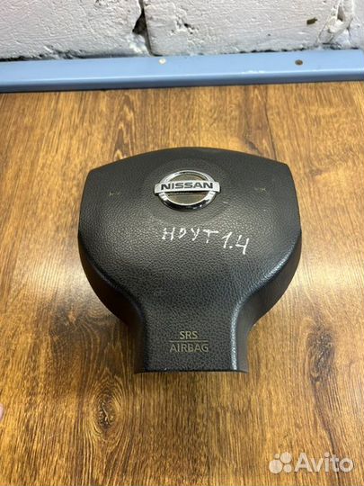 Подушка безопасности в руль Nissan Note хэтчбек