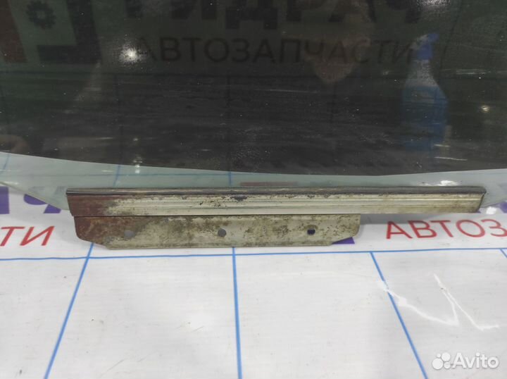 Стекло двери задней правой Toyota Corolla (E180) 6