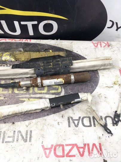 Шторка безопасности правая Hyundai Ix35 LM 2.0