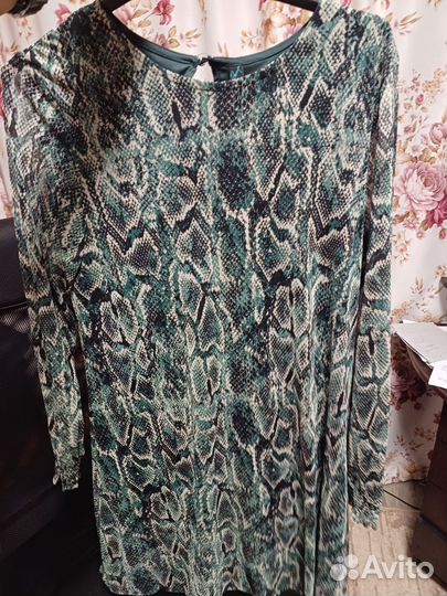 Платье под змеинную кожу