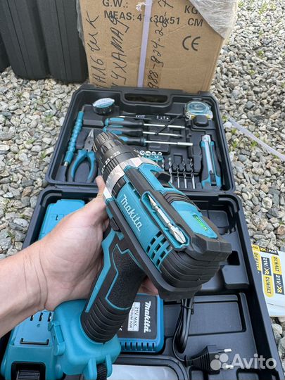 Шуруповерт makita