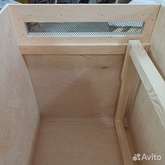 Ящики под пчелопакеты, рамконосы