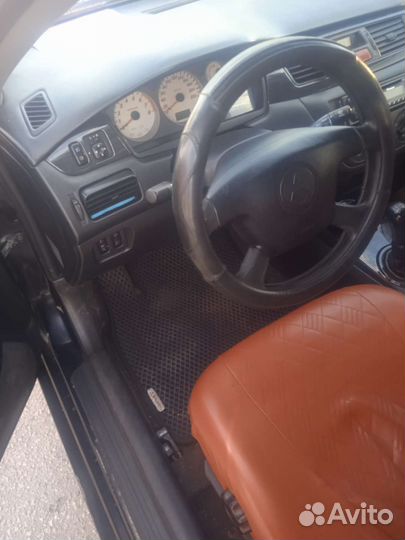 Mitsubishi Lancer 1.6 МТ, 2004, 240 000 км