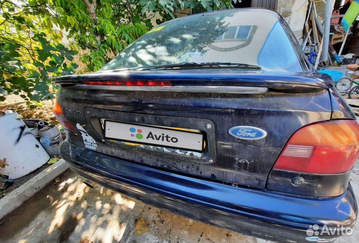 Ford Mondeo, 1993