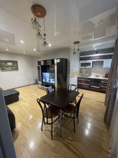 3-к. квартира, 60 м², 2/5 эт.