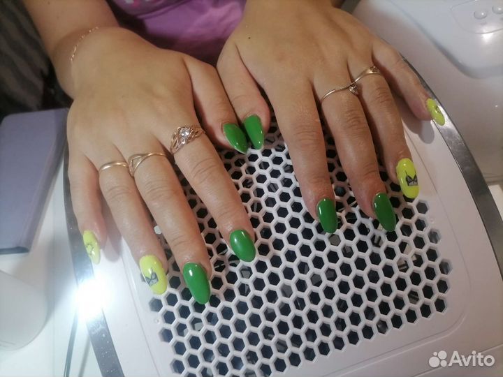 Начинающий мастер маникюра педикюра