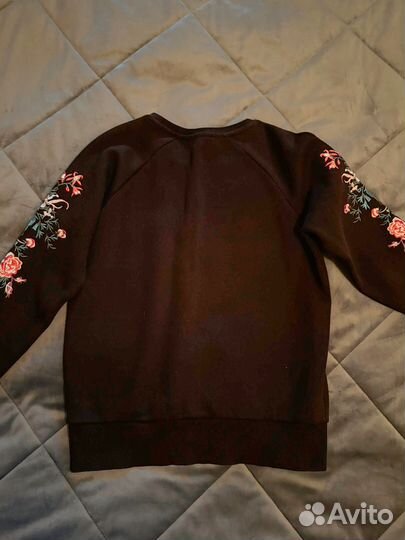 Свитер женский