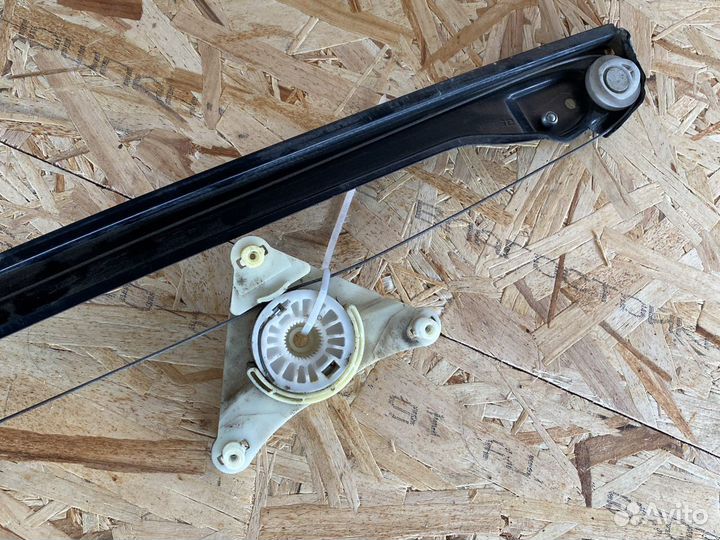 Механизм стекла задний Мерседес мл164