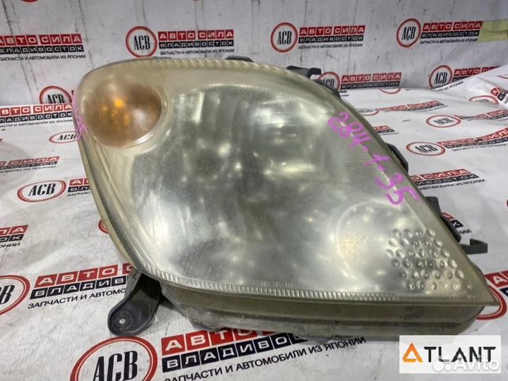 Фара правая toyota IST