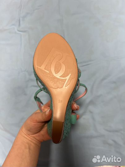 Босоножки basconi 38