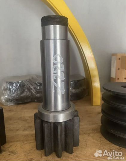 Вал шестерня tadano z250-z290